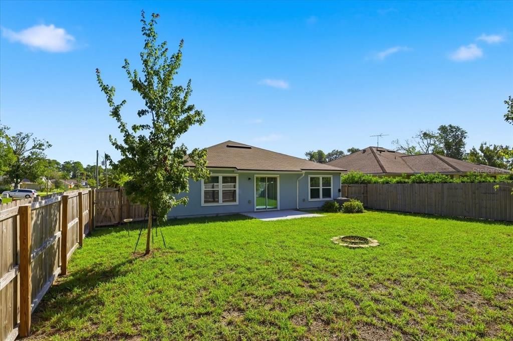 For Sale: $328,000 (4 beds, 2 baths, 1863 Square Feet)