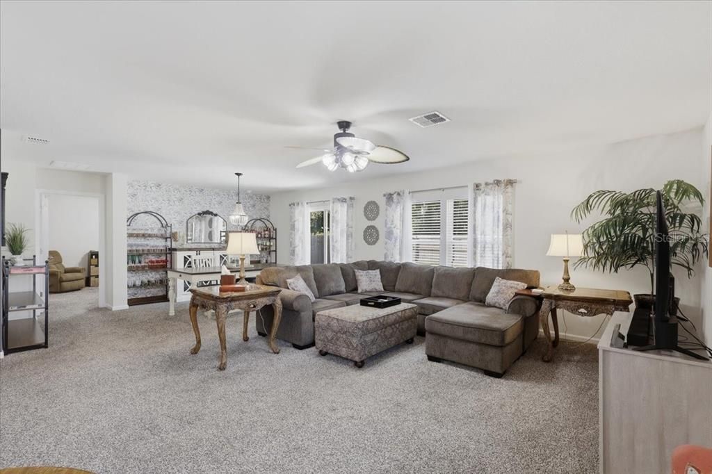 For Sale: $328,000 (4 beds, 2 baths, 1863 Square Feet)