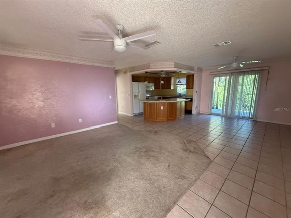 For Sale: $225,000 (3 beds, 2 baths, 1392 Square Feet)