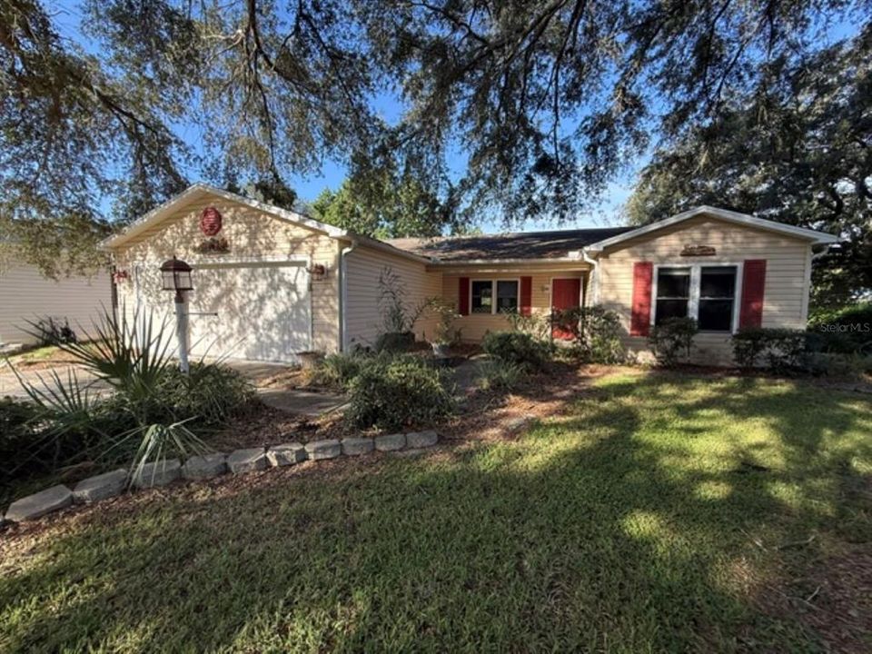 For Sale: $225,000 (3 beds, 2 baths, 1392 Square Feet)