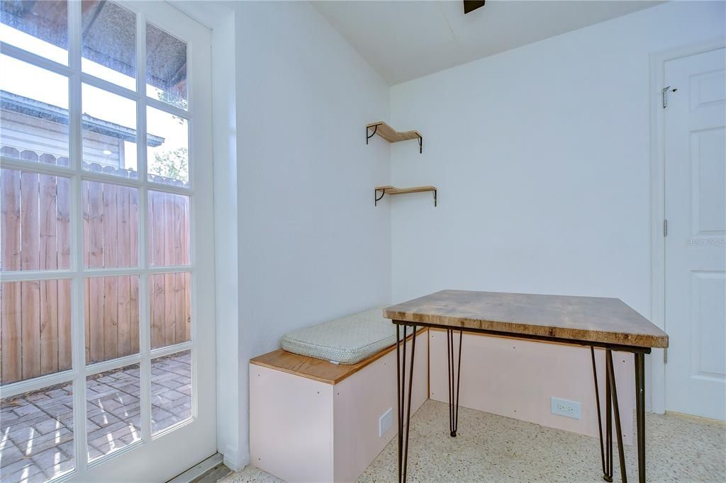 En Renta: $1,350 (1 camas, 1 baños, 350 Pies cuadrados)