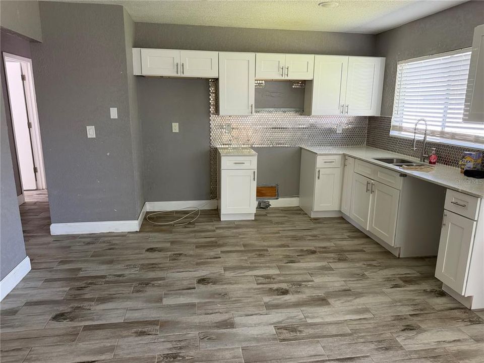 На продажу: $189,000 (3 спален, 2 ванн, 1176 Квадратных фут)