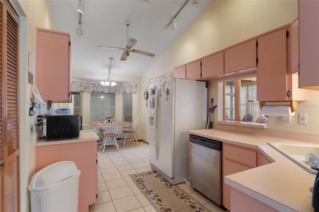 En Venta: $279,900 (3 camas, 2 baños, 1587 Pies cuadrados)