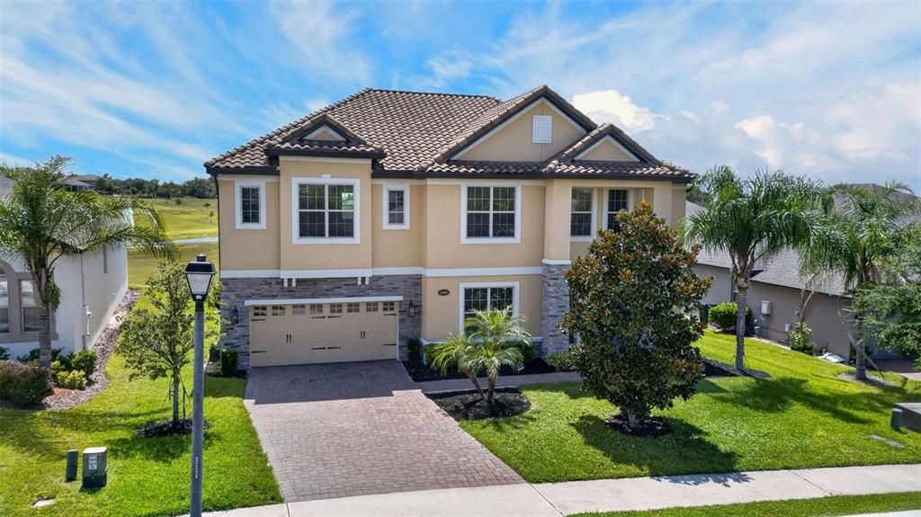 For Sale: $795,000 (5 beds, 4 baths, 4850 Square Feet)