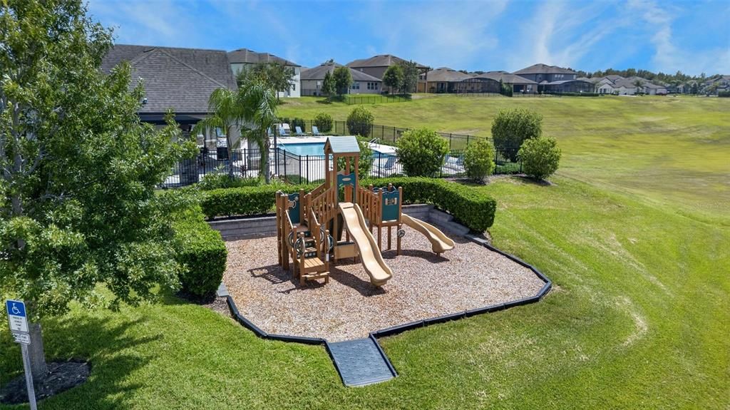 For Sale: $795,000 (5 beds, 4 baths, 4850 Square Feet)