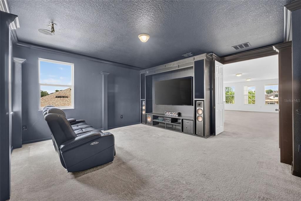 For Sale: $795,000 (5 beds, 4 baths, 4850 Square Feet)