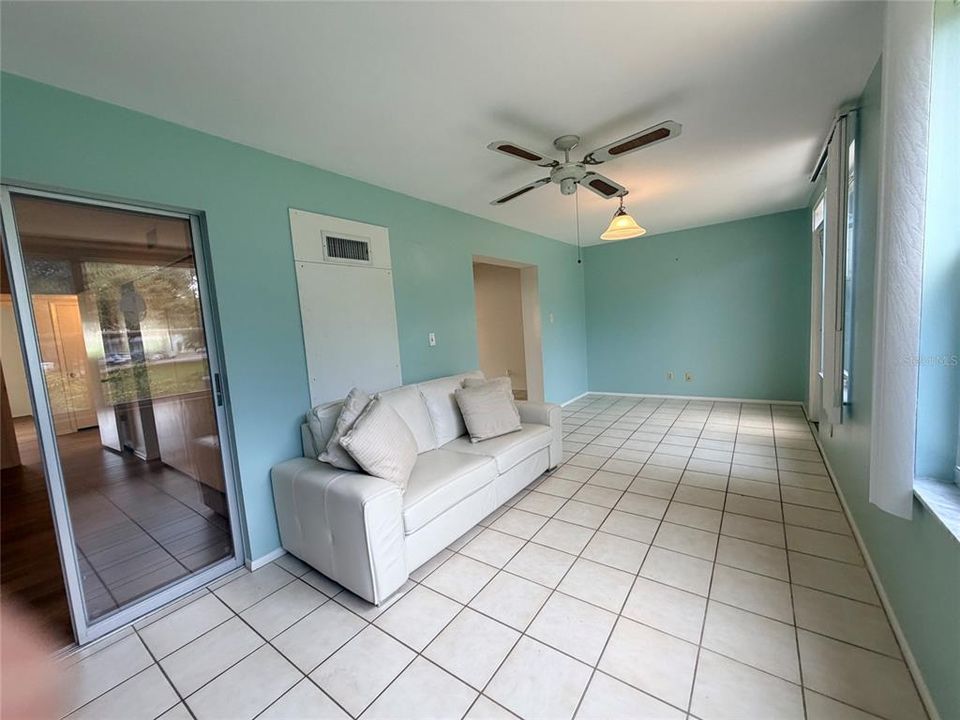 For Rent: $1,750 (2 beds, 2 baths, 1400 Square Feet)