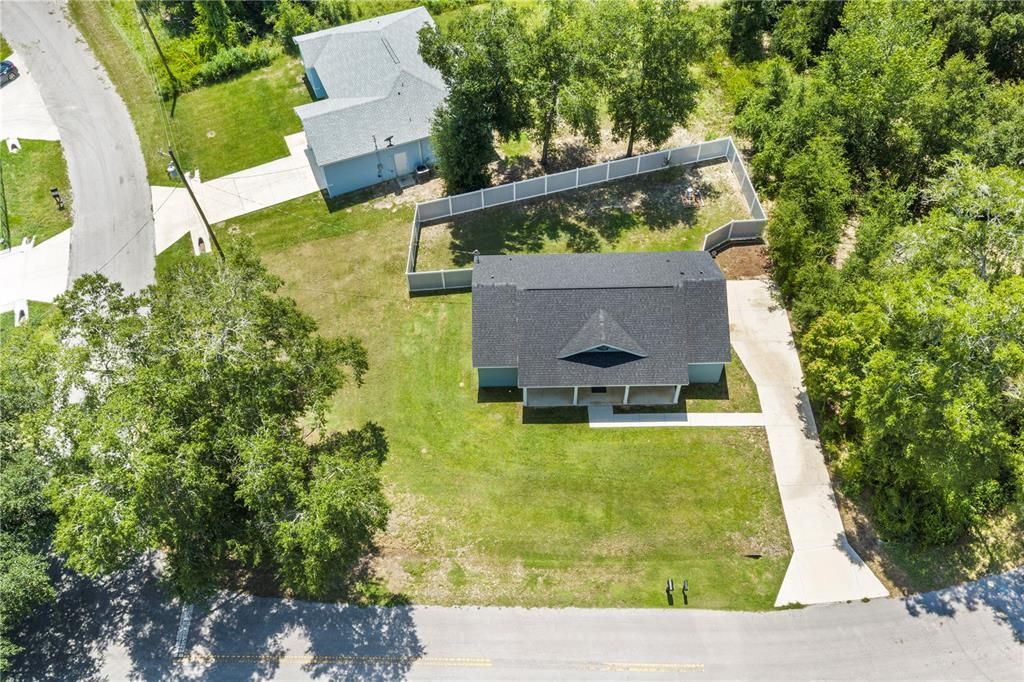 For Sale: $249,900 (3 beds, 2 baths, 1075 Square Feet)