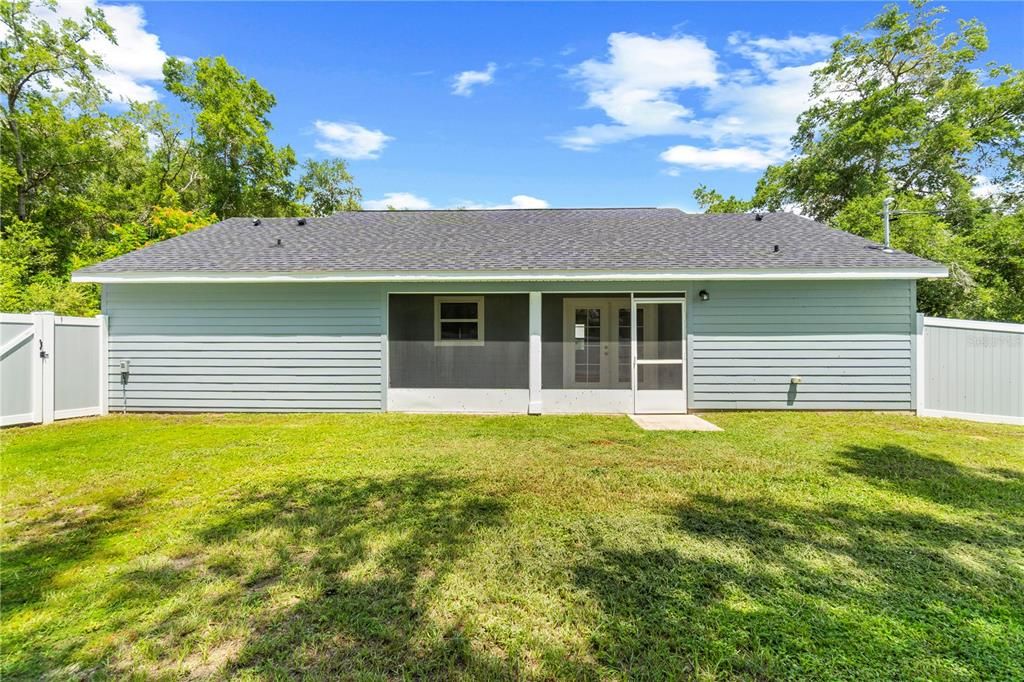 For Sale: $249,900 (3 beds, 2 baths, 1075 Square Feet)
