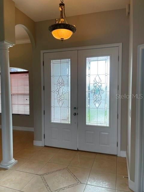 For Sale: $489,000 (3 beds, 3 baths, 2285 Square Feet)