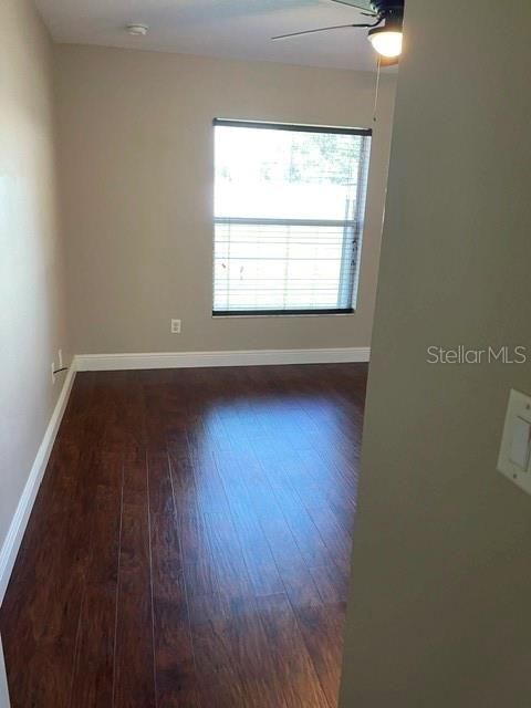 For Sale: $489,000 (3 beds, 3 baths, 2285 Square Feet)