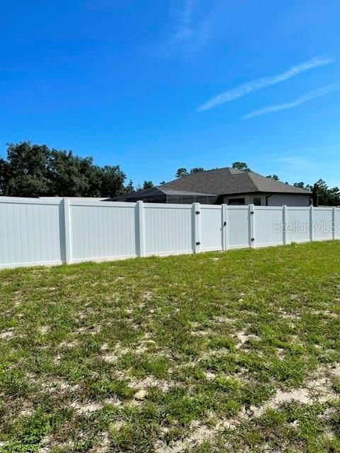 For Sale: $489,000 (3 beds, 3 baths, 2285 Square Feet)