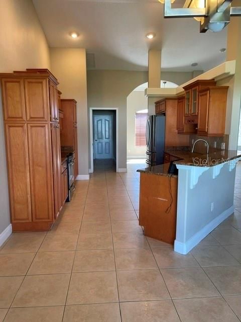 For Sale: $489,000 (3 beds, 3 baths, 2285 Square Feet)