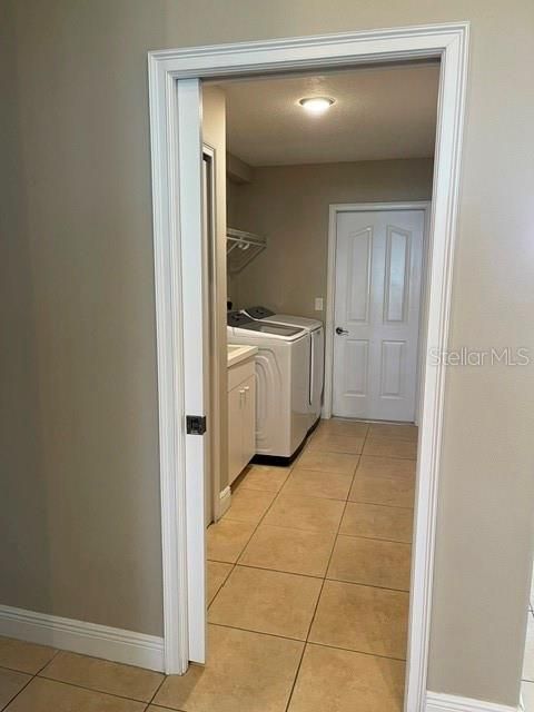For Sale: $489,000 (3 beds, 3 baths, 2285 Square Feet)