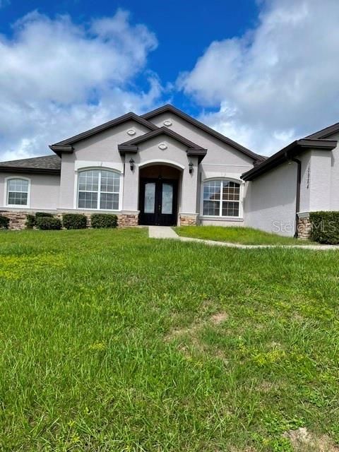 For Sale: $489,000 (3 beds, 3 baths, 2285 Square Feet)