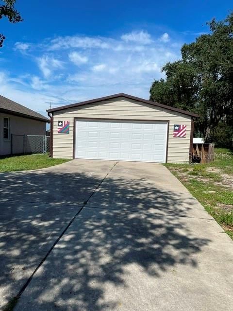 For Sale: $489,000 (3 beds, 3 baths, 2285 Square Feet)
