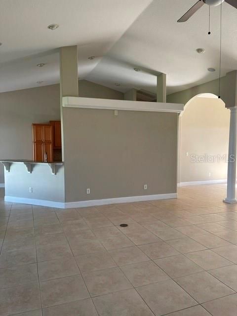 For Sale: $489,000 (3 beds, 3 baths, 2285 Square Feet)