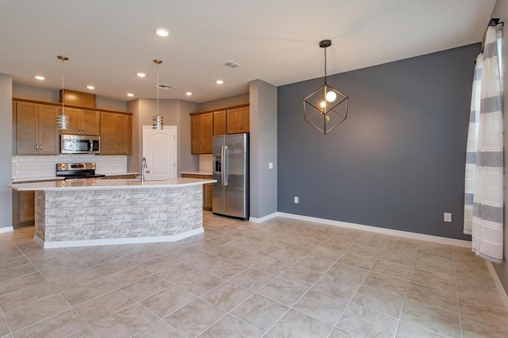 For Sale: $415,000 (3 beds, 2 baths, 1851 Square Feet)