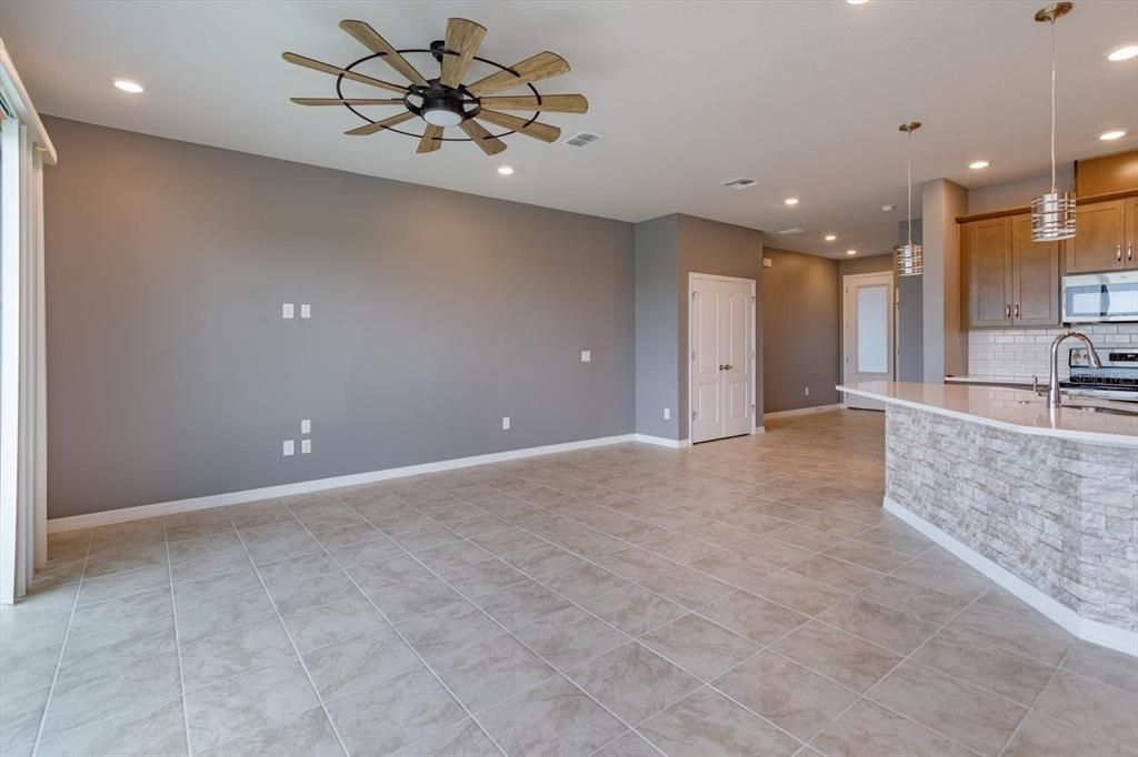 For Sale: $415,000 (3 beds, 2 baths, 1851 Square Feet)