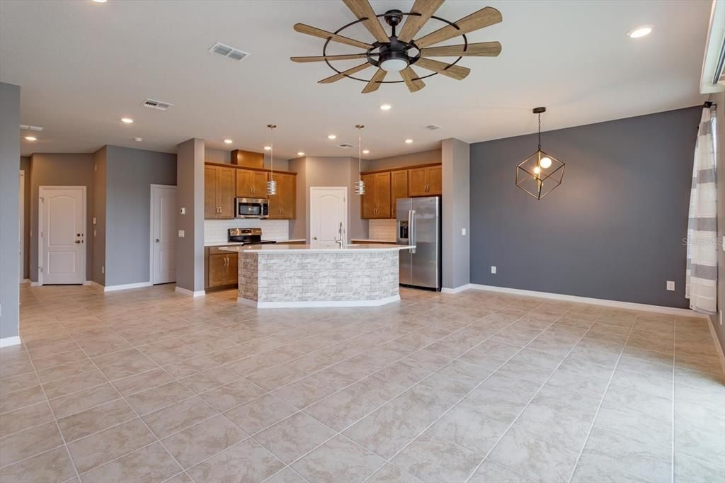For Sale: $415,000 (3 beds, 2 baths, 1851 Square Feet)