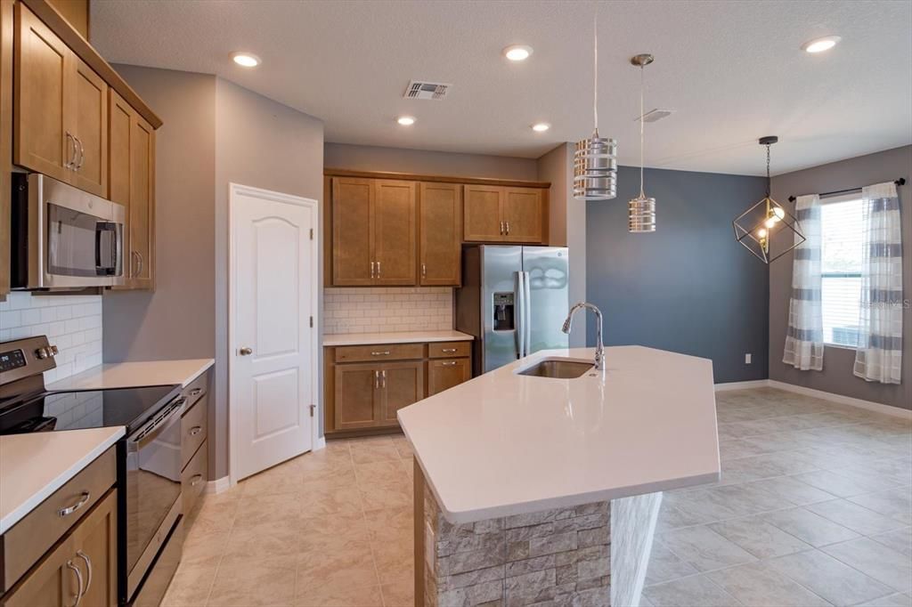 For Sale: $415,000 (3 beds, 2 baths, 1851 Square Feet)