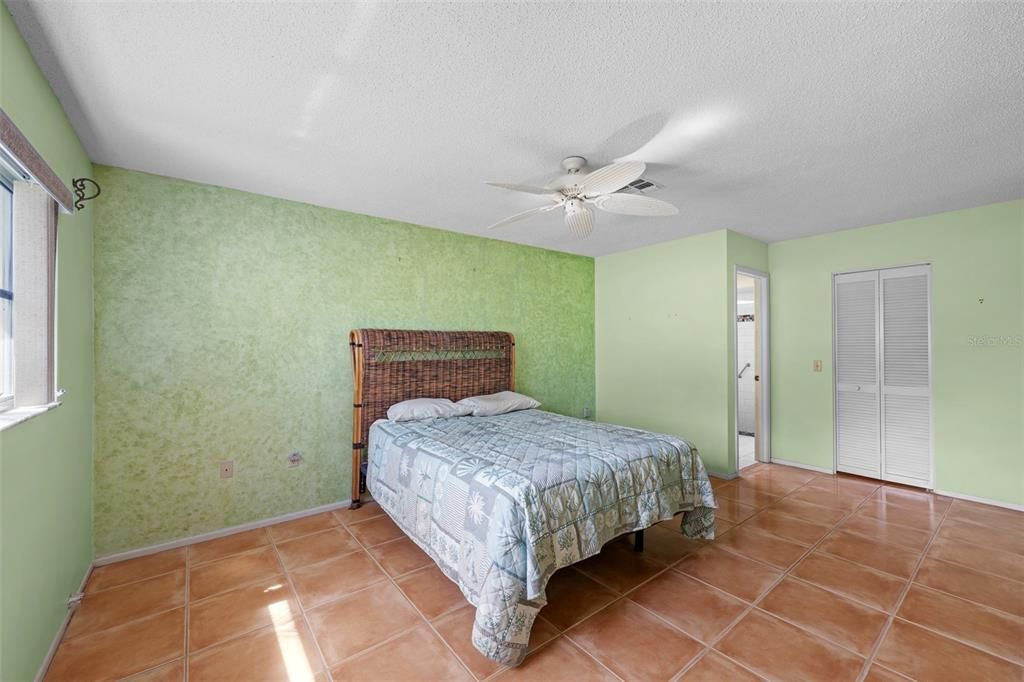 For Sale: $259,990 (2 beds, 2 baths, 1470 Square Feet)