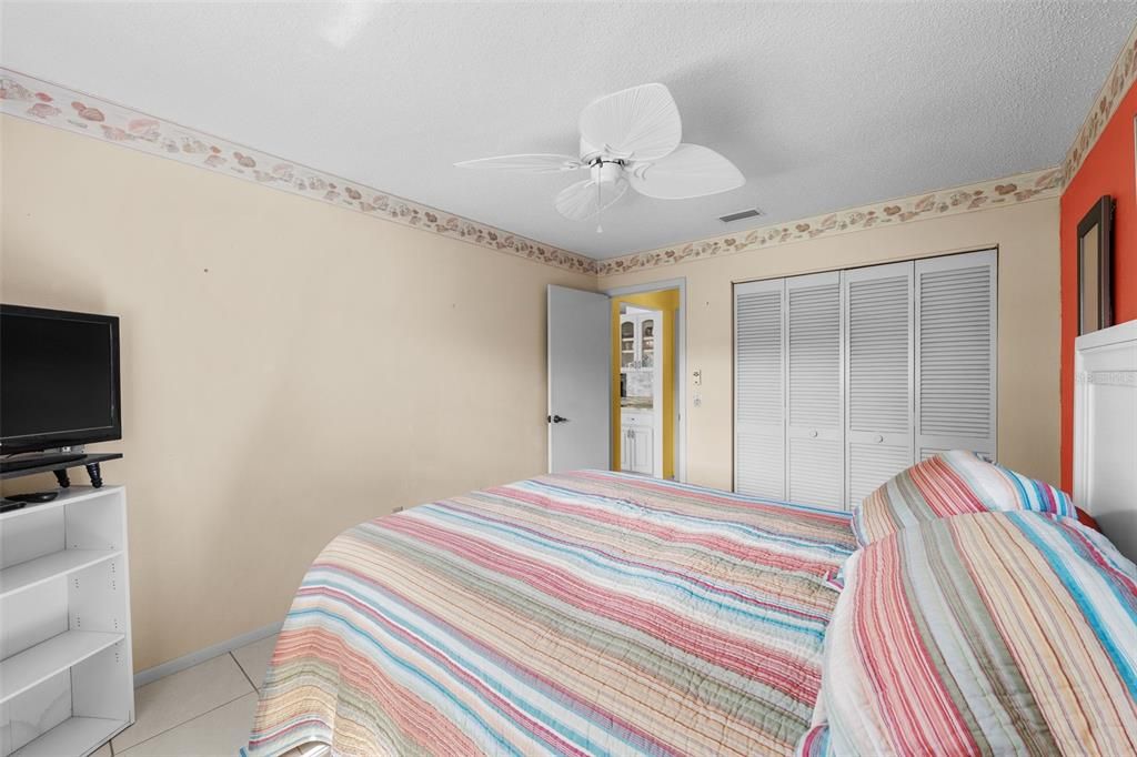 For Sale: $259,990 (2 beds, 2 baths, 1470 Square Feet)