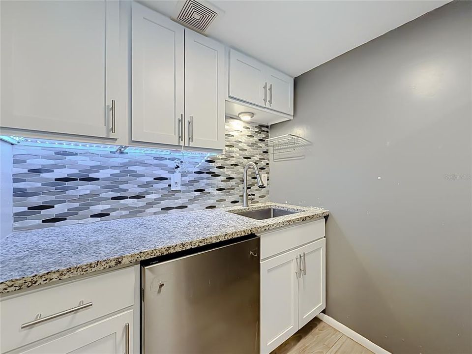В аренду: $1,050 (1 спален, 1 ванн, 496 Квадратных фут)