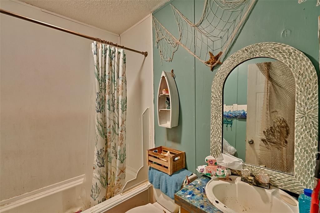 For Sale: $165,000 (4 beds, 3 baths, 2280 Square Feet)