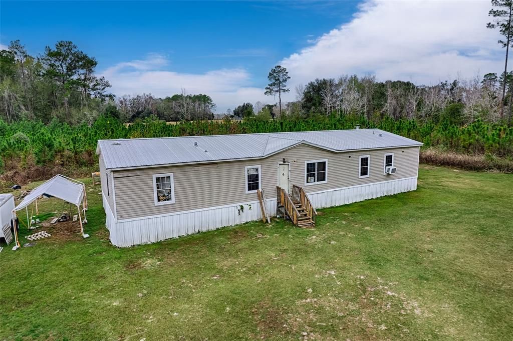 For Sale: $165,000 (4 beds, 3 baths, 2280 Square Feet)