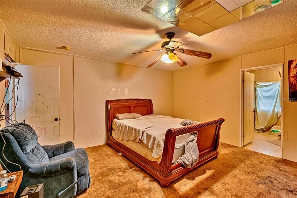 For Sale: $165,000 (4 beds, 3 baths, 2280 Square Feet)