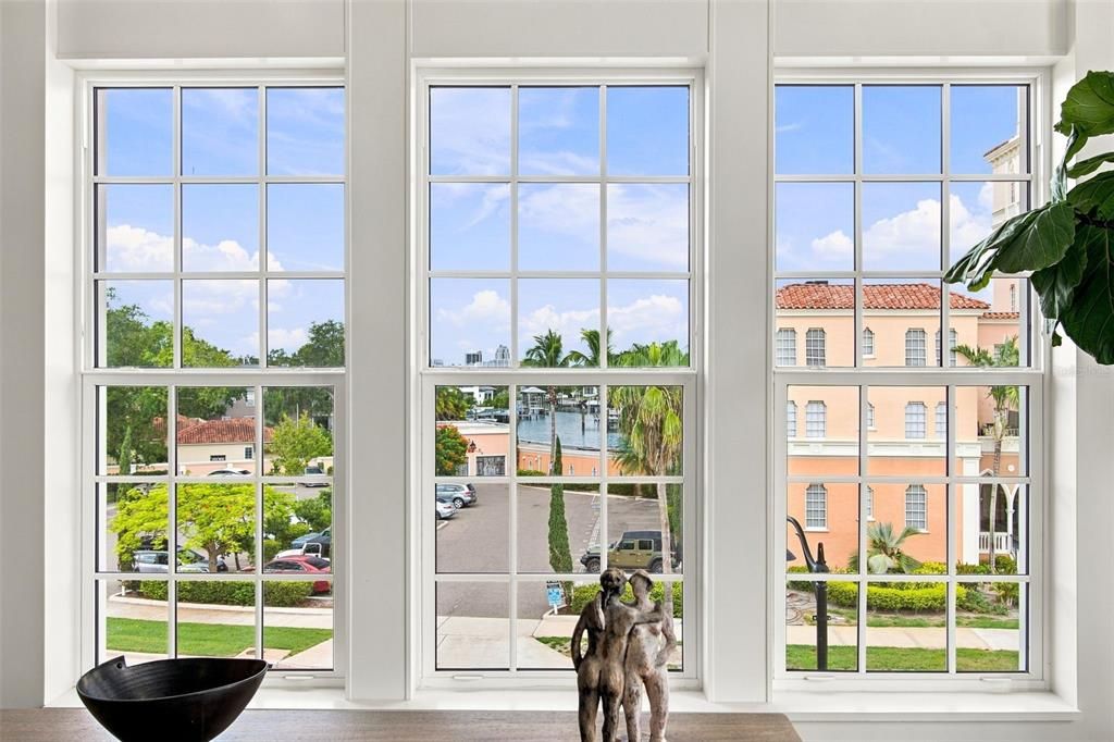Active With Contract: $1,550,000 (3 beds, 2 baths, 2387 Square Feet)
