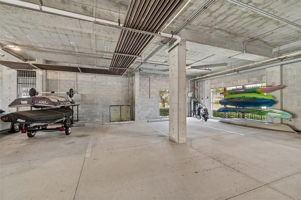 Active With Contract: $1,550,000 (3 beds, 2 baths, 2387 Square Feet)