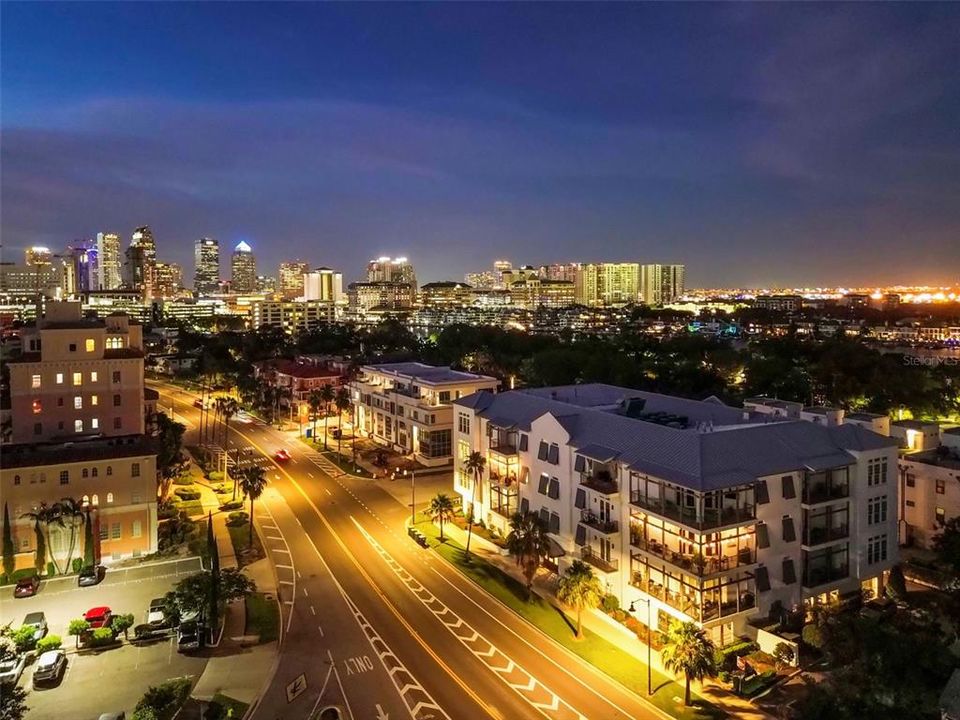 Active With Contract: $1,550,000 (3 beds, 2 baths, 2387 Square Feet)