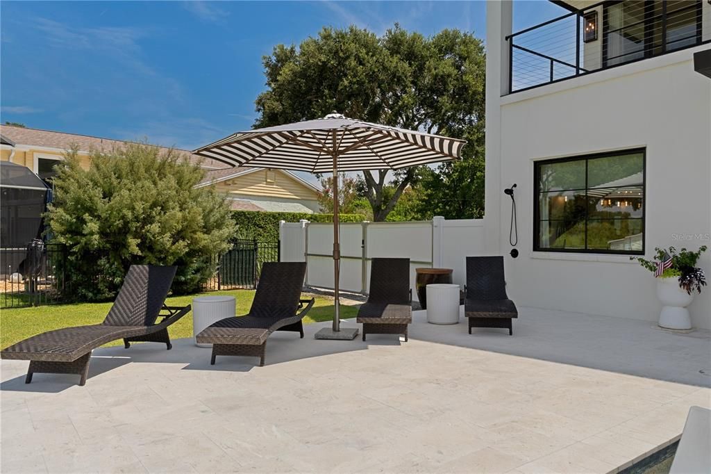 For Sale: $3,900,000 (6 beds, 5 baths, 6240 Square Feet)