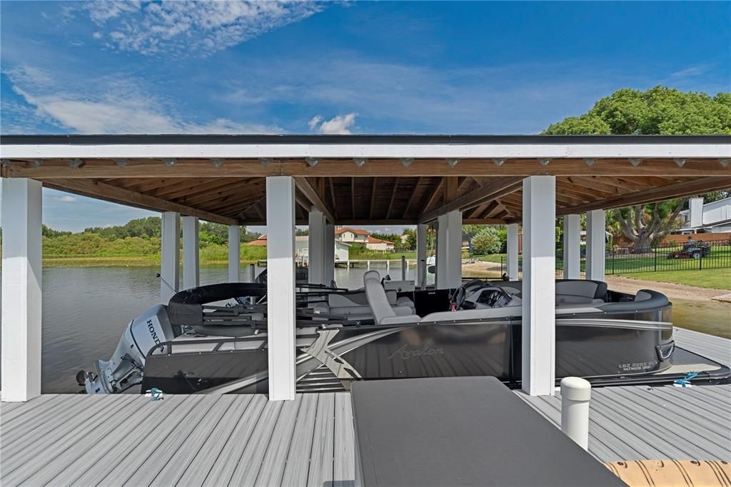 For Sale: $3,900,000 (6 beds, 5 baths, 6240 Square Feet)