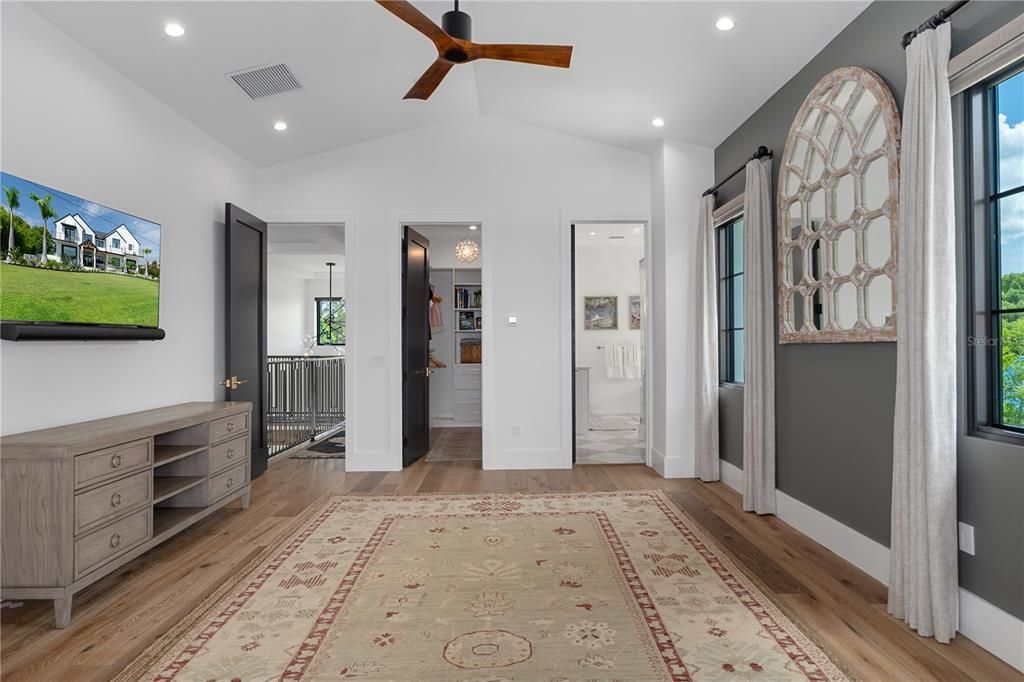 For Sale: $3,900,000 (6 beds, 5 baths, 6240 Square Feet)