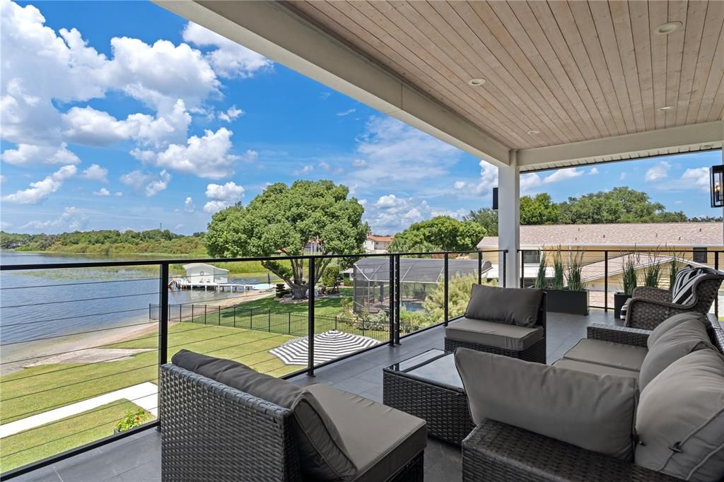 For Sale: $3,900,000 (6 beds, 5 baths, 6240 Square Feet)