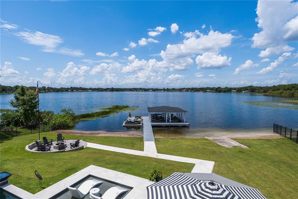 For Sale: $3,900,000 (6 beds, 5 baths, 6240 Square Feet)