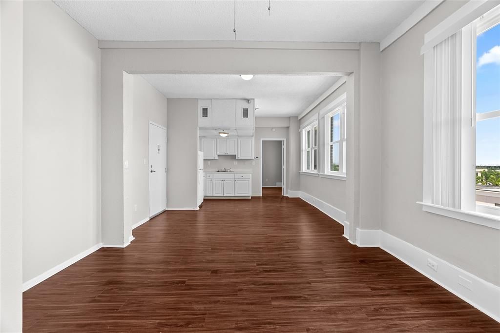 В аренду: $3,650 (1 спален, 2 ванн, 636 Квадратных фут)