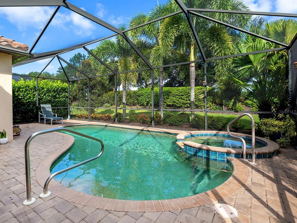 For Sale: $850,000 (3 beds, 3 baths, 2266 Square Feet)
