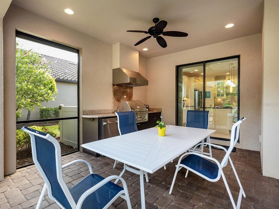 For Sale: $850,000 (3 beds, 3 baths, 2266 Square Feet)
