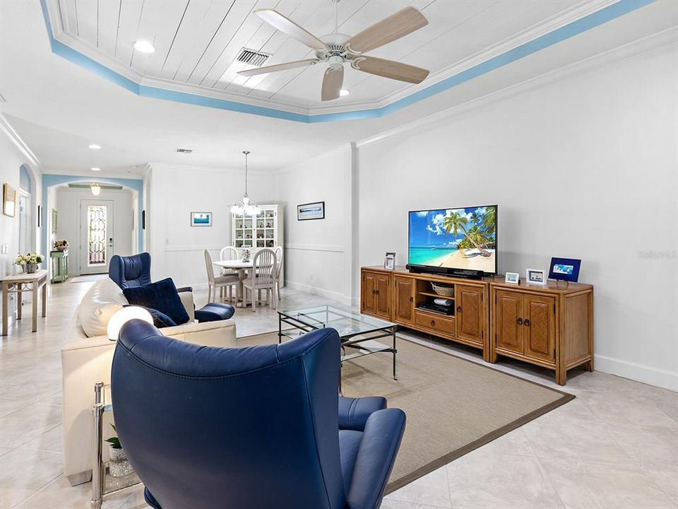 For Sale: $850,000 (3 beds, 3 baths, 2266 Square Feet)