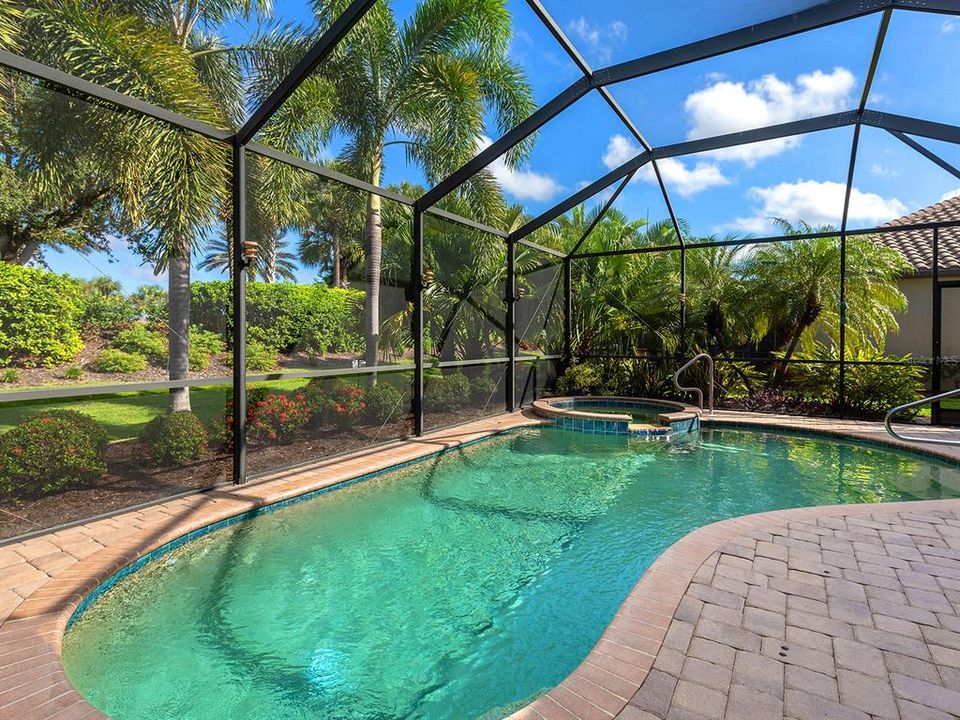 For Sale: $850,000 (3 beds, 3 baths, 2266 Square Feet)