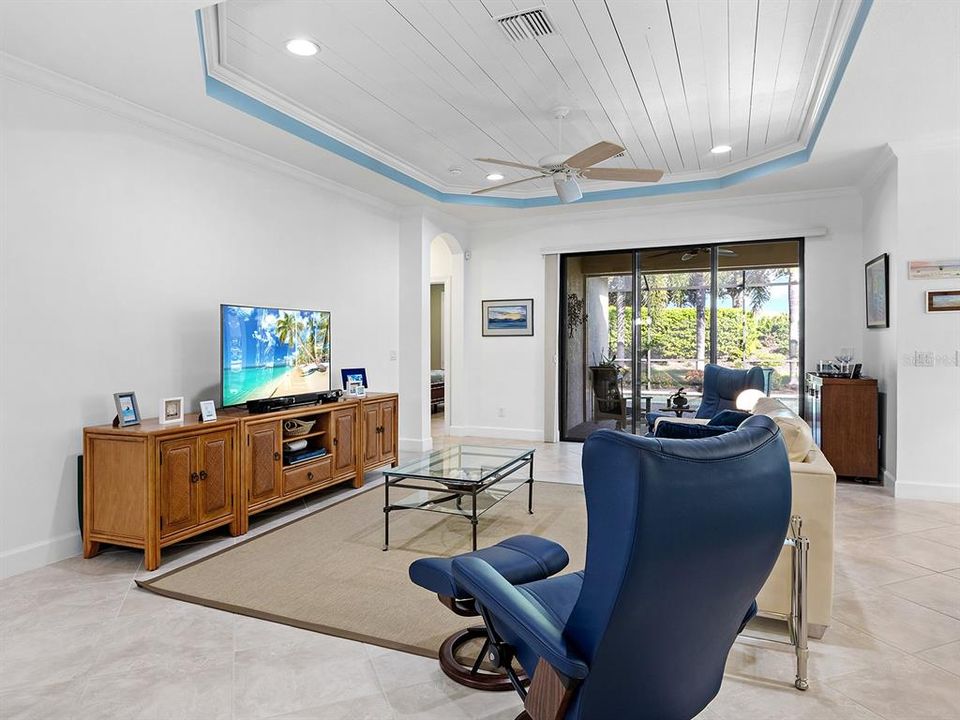 For Sale: $850,000 (3 beds, 3 baths, 2266 Square Feet)
