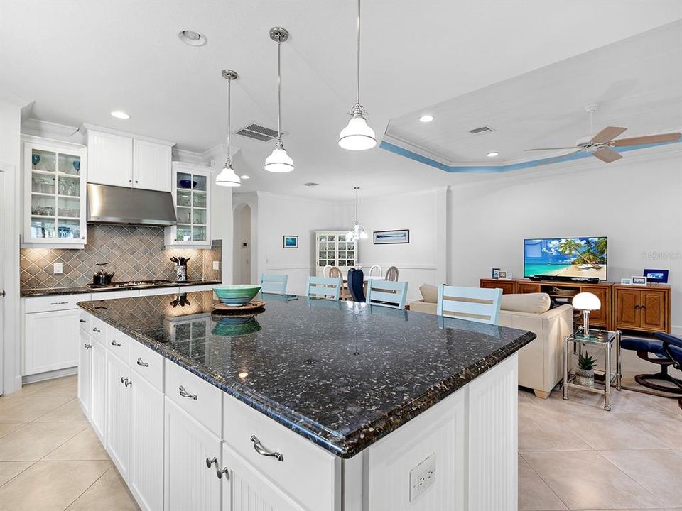 For Sale: $850,000 (3 beds, 3 baths, 2266 Square Feet)