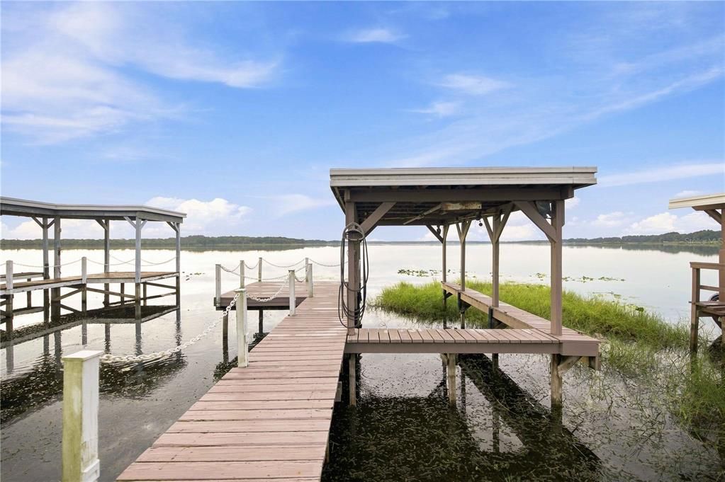 For Sale: $279,000 (2 beds, 2 baths, 1194 Square Feet)