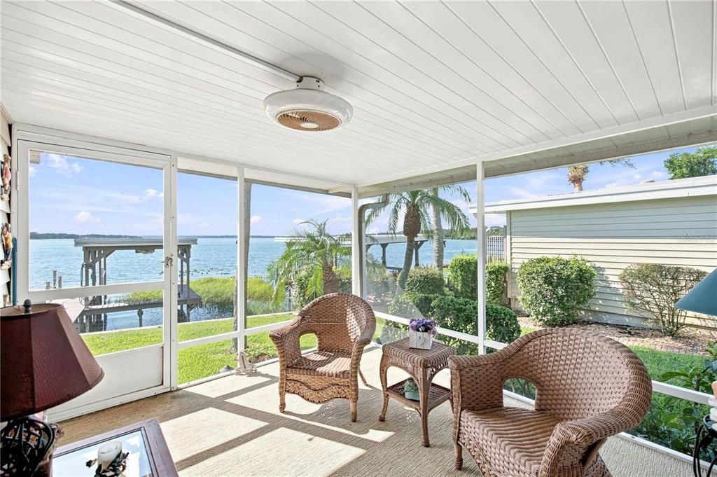 For Sale: $279,000 (2 beds, 2 baths, 1194 Square Feet)