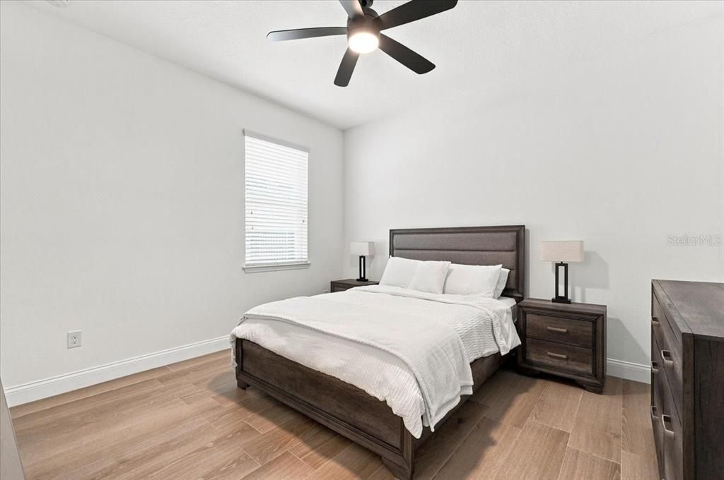 : $429,900 (4 camas, 2 baños, 2144 Pies cuadrados)