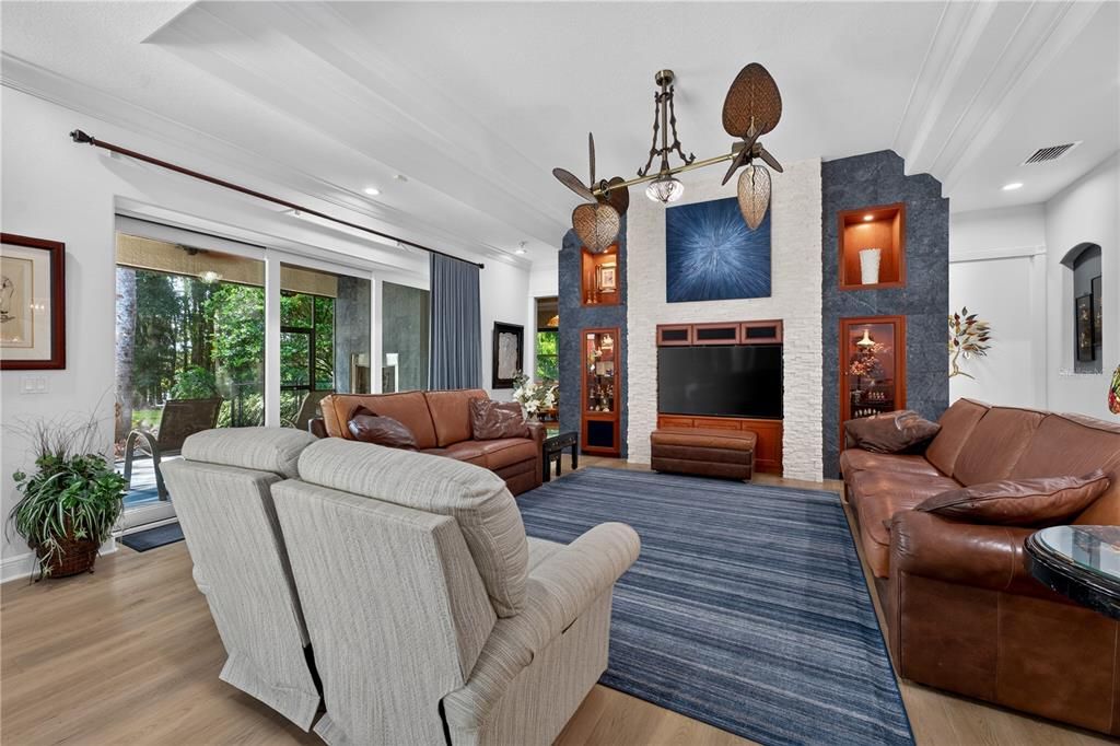 For Sale: $1,900,000 (3 beds, 3 baths, 4693 Square Feet)